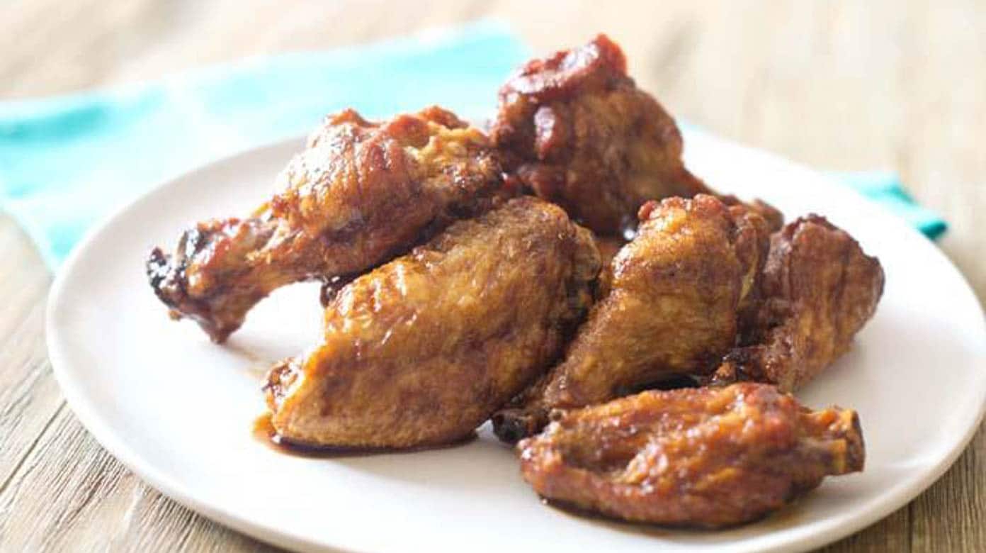 Order Traditional Wings food online from Famous Dave's store, Fargo on bringmethat.com