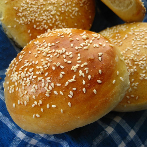Order Muffins & Buns food online from Famous Dave's store, Fargo on bringmethat.com