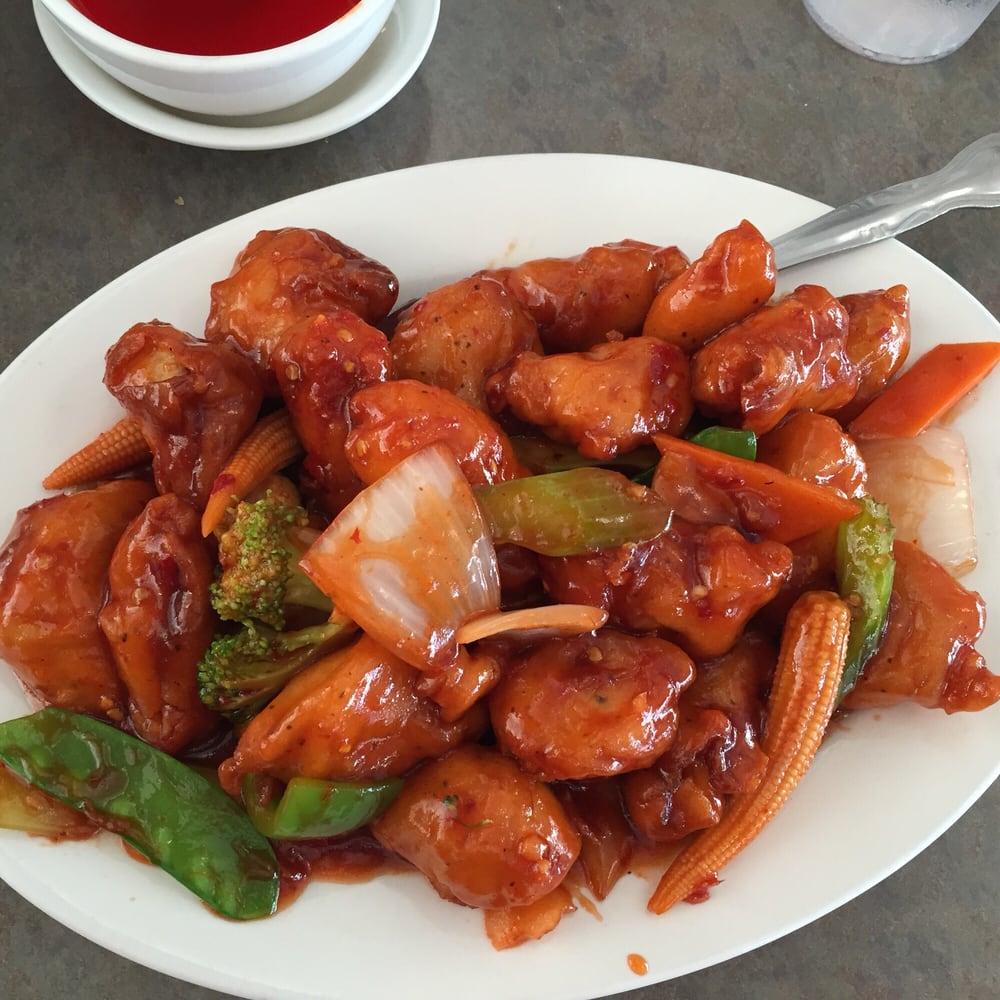 Order CS-1 GENERAL TAO'S CHICKEN food online from China Garden store, Grand Forks on bringmethat.com