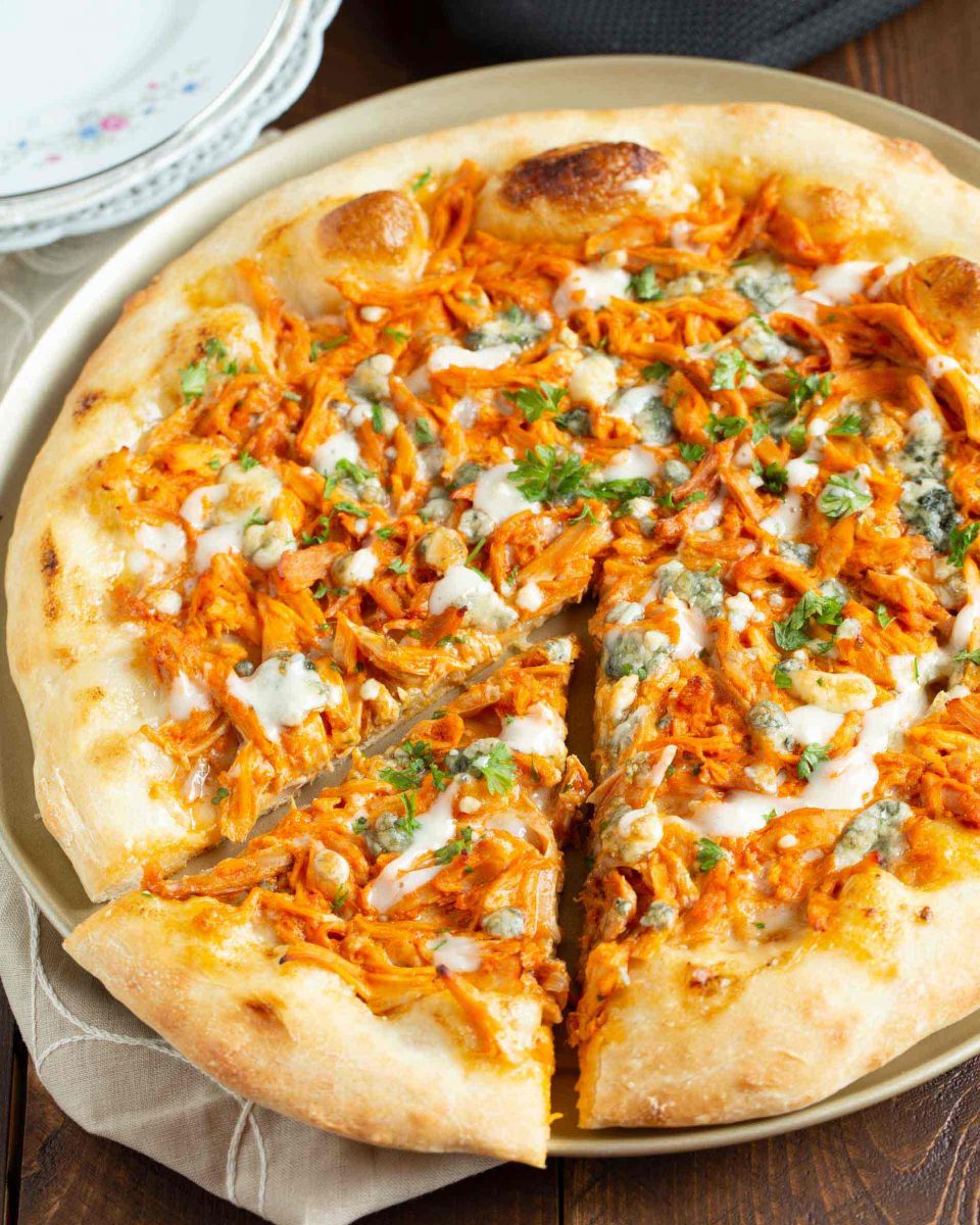 Order Buffalo Wing Pizza food online from La Piazza Pizza & Italian Restaurant store, Grasonville on bringmethat.com