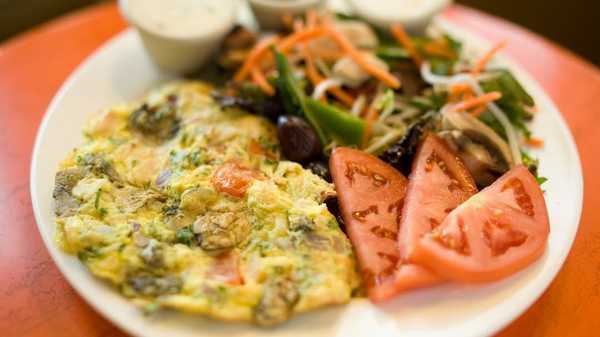 Order Deluxe Omelette food online from Cafe Angelique store, Tenafly on bringmethat.com