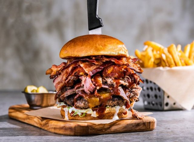 Order Hamburger (6 OZ) with French Fries food online from Otto's Sea Grill store, Freeport on bringmethat.com