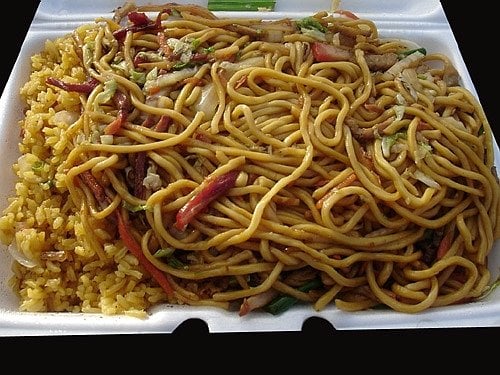Order 30. Roast Pork Lo Mein food online from Sunny Wok store, Saratoga Springs on bringmethat.com