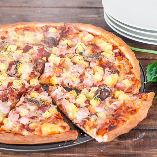 Order Hawaiian Pizza food online from Town Tavern store, Erin on bringmethat.com