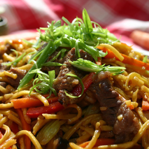 Order Beef Chow Mein food online from Chinatown restaurant torrington Connecticut store, Torrington on bringmethat.com