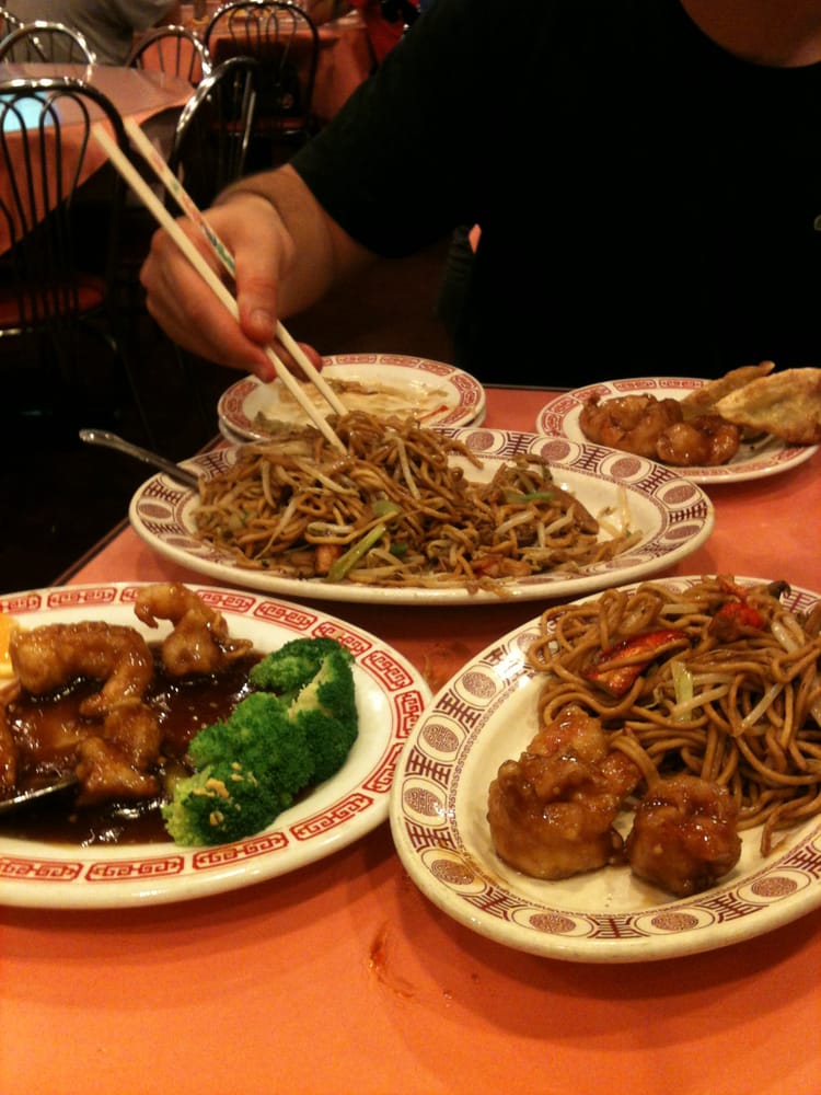 Order Lobster Lo Mein food online from David's Mai Lai Wah store, Philadelphia on bringmethat.com