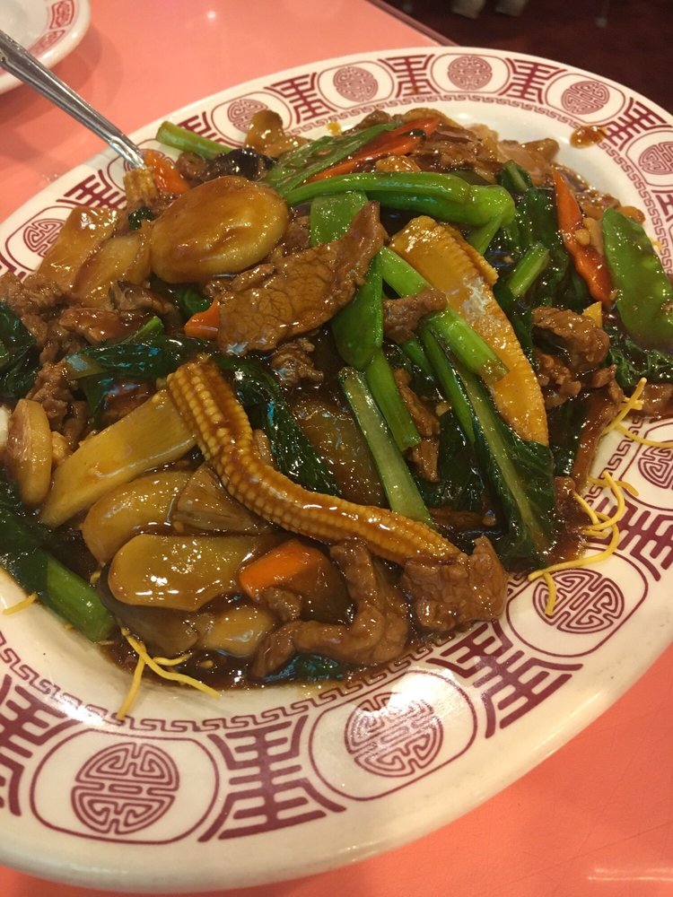 Order Pan Fried Noodles with Beef food online from David's Mai Lai Wah store, Philadelphia on bringmethat.com