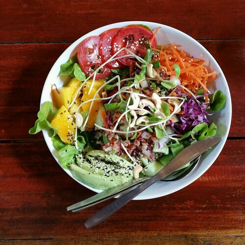 Order Fresh Garden Salad food online from Ooka Japanese Restaurant store, Doylestown on bringmethat.com
