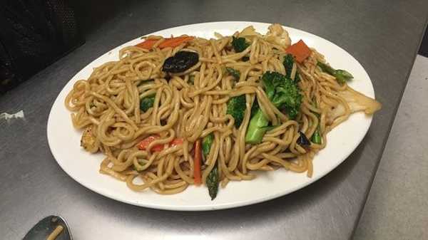 Order 63 63. Vegetable Lo Mein food online from Lowell Asian Bakery and Restaurant store, Lowell on bringmethat.com