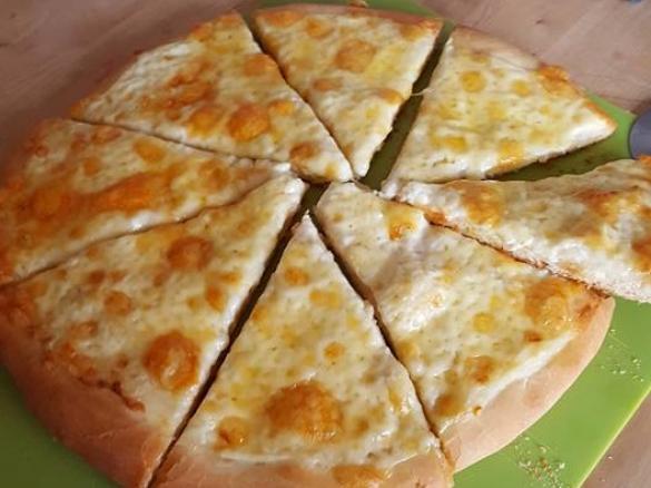 Order Garlic food online from Kingston House of Pizza store, Kingston on bringmethat.com