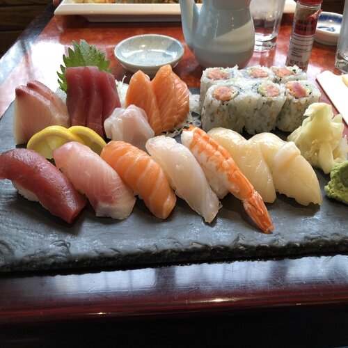 Order * S 6. Sushi and Sashimi Combination food online from Peking Tokyo store, Lebanon on bringmethat.com