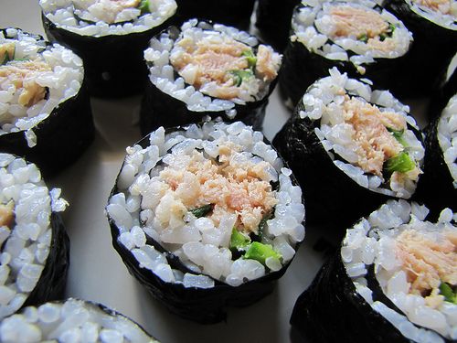 Order R20. Tuna Roll food online from Peking Tokyo store, Lebanon on bringmethat.com