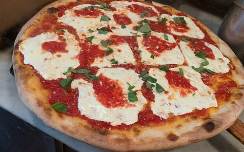 Order Margherita Pizza food online from Papa Joe's Wrap Shack store, Bristol on bringmethat.com