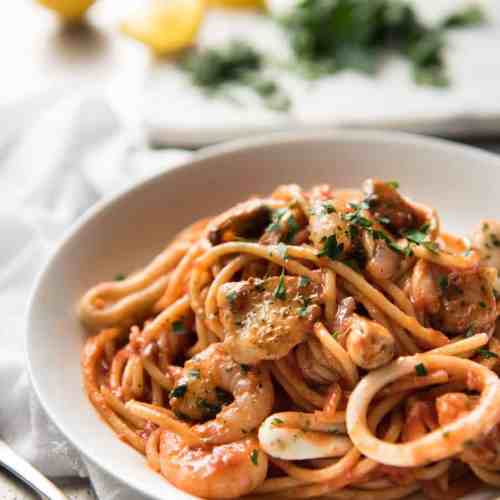 Order Marinara Sauce food online from Papa Joe's Wrap Shack store, Bristol on bringmethat.com