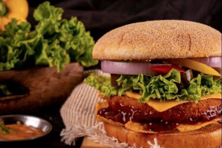 Order Cheese Burger food online from Papa Joe's Wrap Shack store, Bristol on bringmethat.com