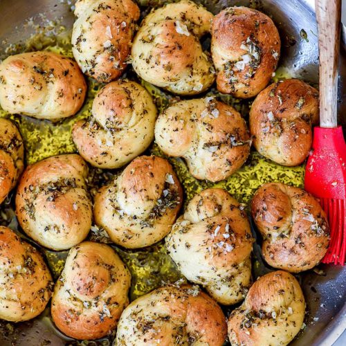 Order Garlic Rolls food online from 2 Guys & A Pie Pizzeria store, Bonaire on bringmethat.com