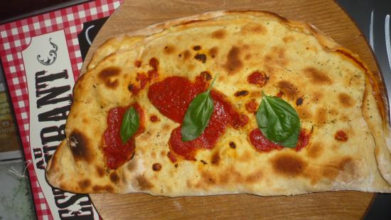 Order Mona Lisa Calzone food online from 2 Guys & A Pie Pizzeria store, Bonaire on bringmethat.com