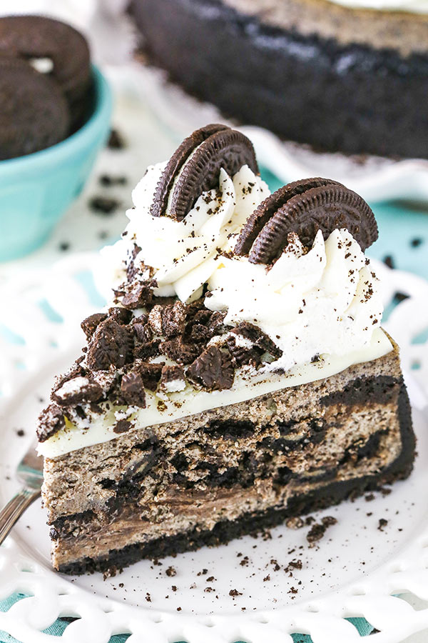 Order Oreo Cheesecake food online from 2 Guys & A Pie Pizzeria store, Bonaire on bringmethat.com