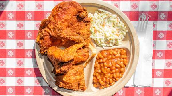 Order Half Chicken food online from Guss Fried Chicken store, Memphis on bringmethat.com