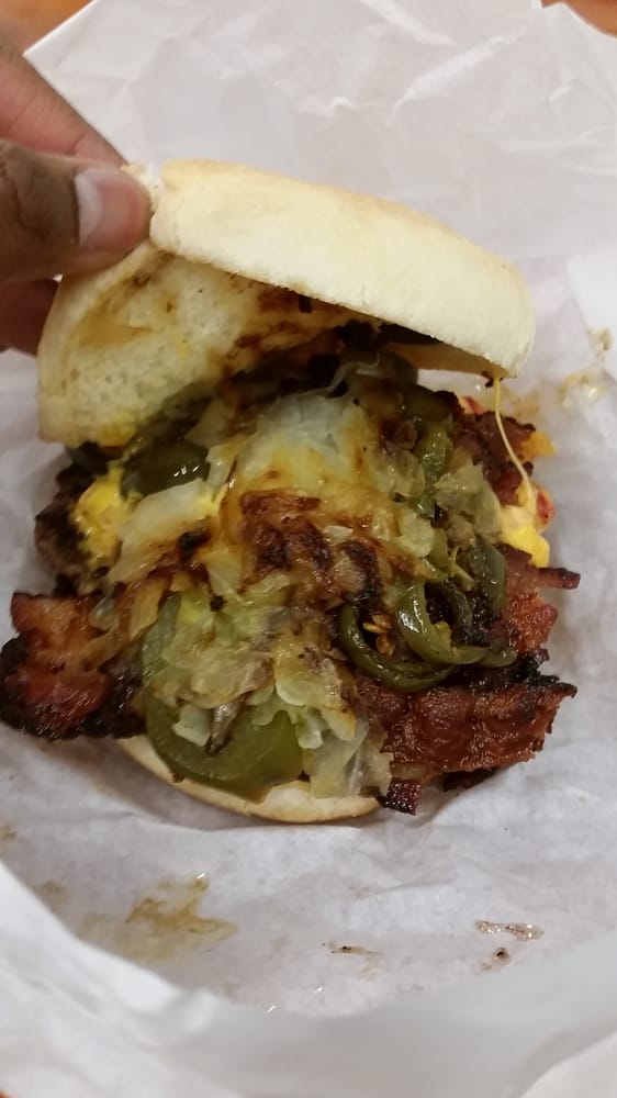 Order Junior Cowtown Burger (1/4 lb.) food online from Kincaid's store, Arlington on bringmethat.com