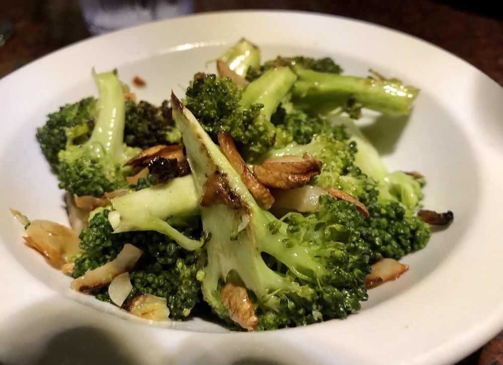 Order Side of Sauteed Broccoli food online from Dominic's I Pizza and Pasta store, Boca Raton on bringmethat.com