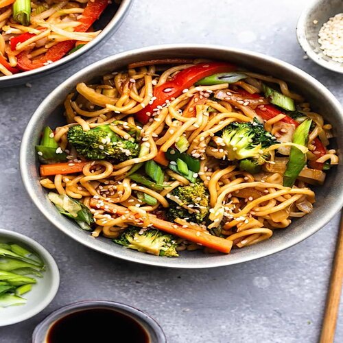 Order Vegetable Lo Mein food online from China Express store, Bradenton on bringmethat.com