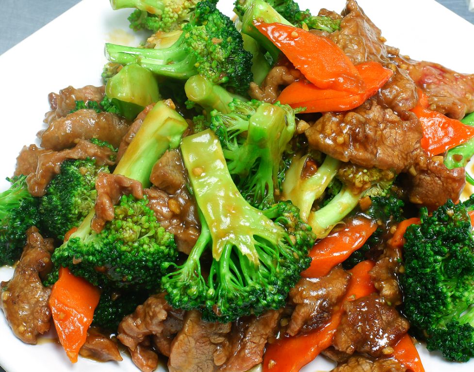 Order Steamed Beef w. Mixed Veg food online from China Express store, Bradenton on bringmethat.com