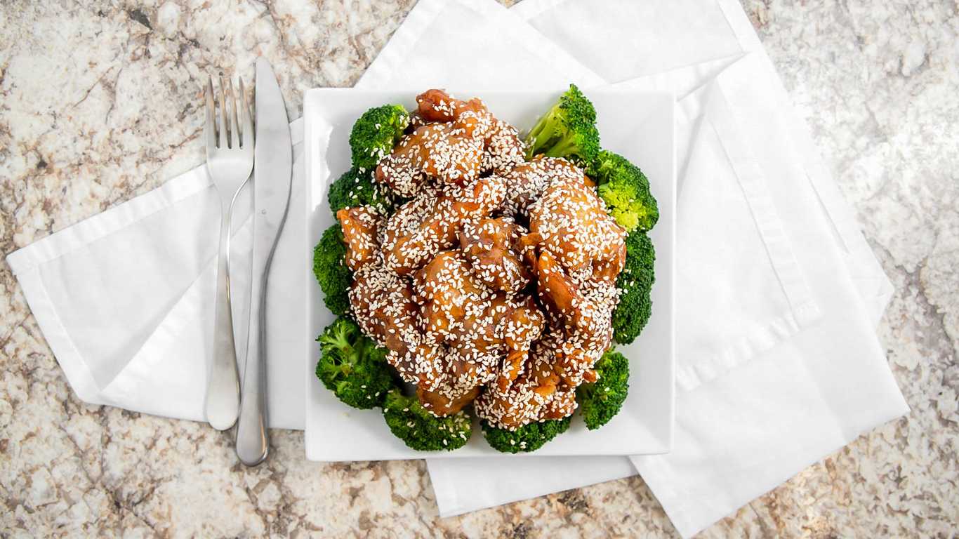 Order L01 - Sesame Chicken food online from Wok-King Cafe Inc store, West Jordan on bringmethat.com