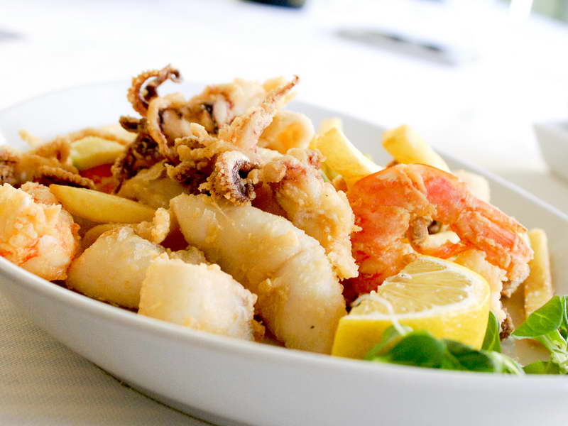 Order Fried Calamari Alla Renzo food online from Renzo's Boca Raton store, Boca Raton on bringmethat.com