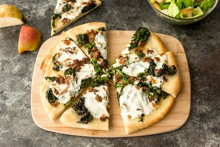 Order Gluten Free Rapini Pizza food online from Renzo's Boca Raton store, Boca Raton on bringmethat.com