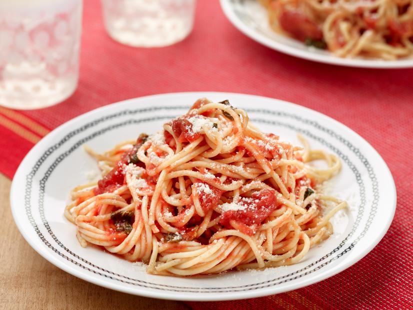Order Spaghetti with Tomato Sauce food online from Renzo's Boca Raton store, Boca Raton on bringmethat.com