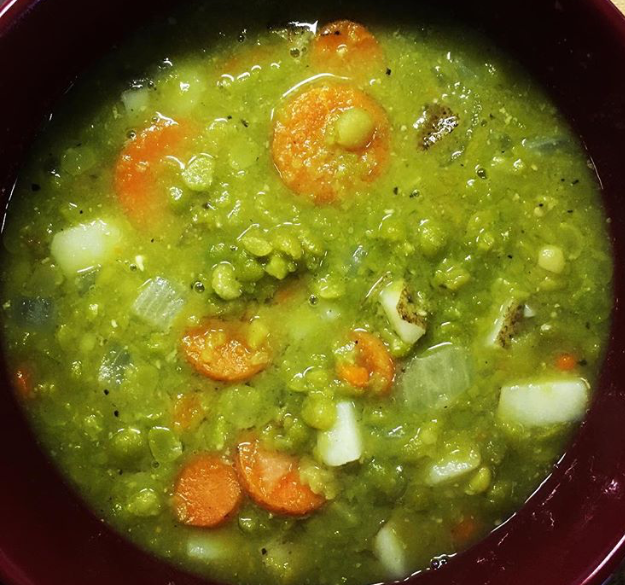 Order SOUP DU JOUR CUP  food online from Danny's Pizza Place store, Chicago on bringmethat.com