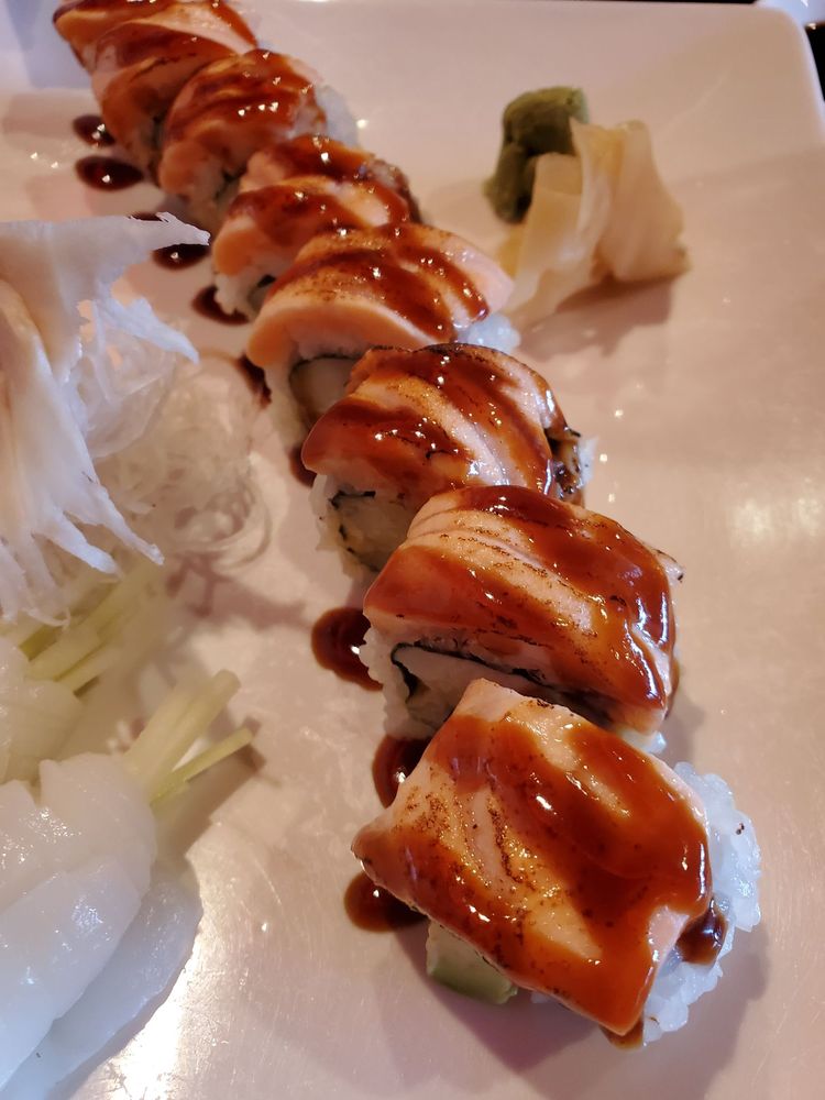 Order 1. Midori Roll food online from Midori Sushi & Grill store, Orange Park on bringmethat.com