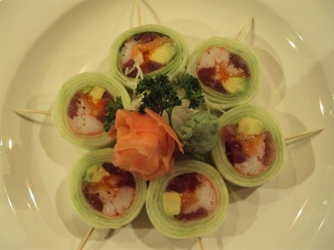 Order 7. Naruto Roll food online from Midori Sushi & Grill store, Orange Park on bringmethat.com