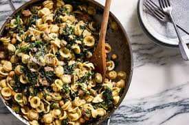 Order Sausage & Broccoli Rabe food online from Slice of Life Pizzeria store, Sprng Hill on bringmethat.com