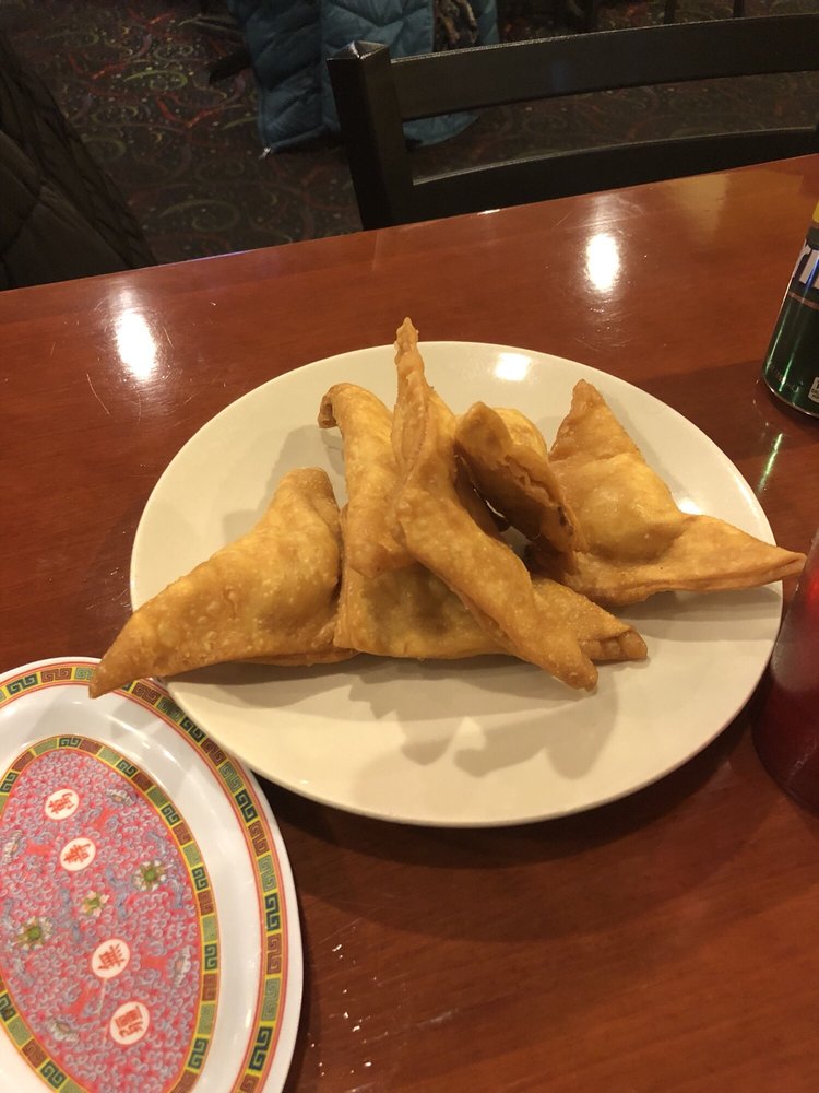Order 109. Crab Rangoon (6) food online from Hoy's Chinese Restaurant store, Bensenville on bringmethat.com