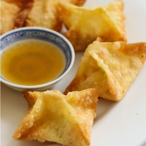 Order CRAB RANGOON  food online from Commodore Bob's Yacht Club store, Starkville on bringmethat.com
