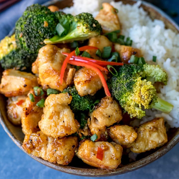 Order CHICKEN with BROCCOLI food online from Asian Foods Market-Restaurant store, Starkville on bringmethat.com