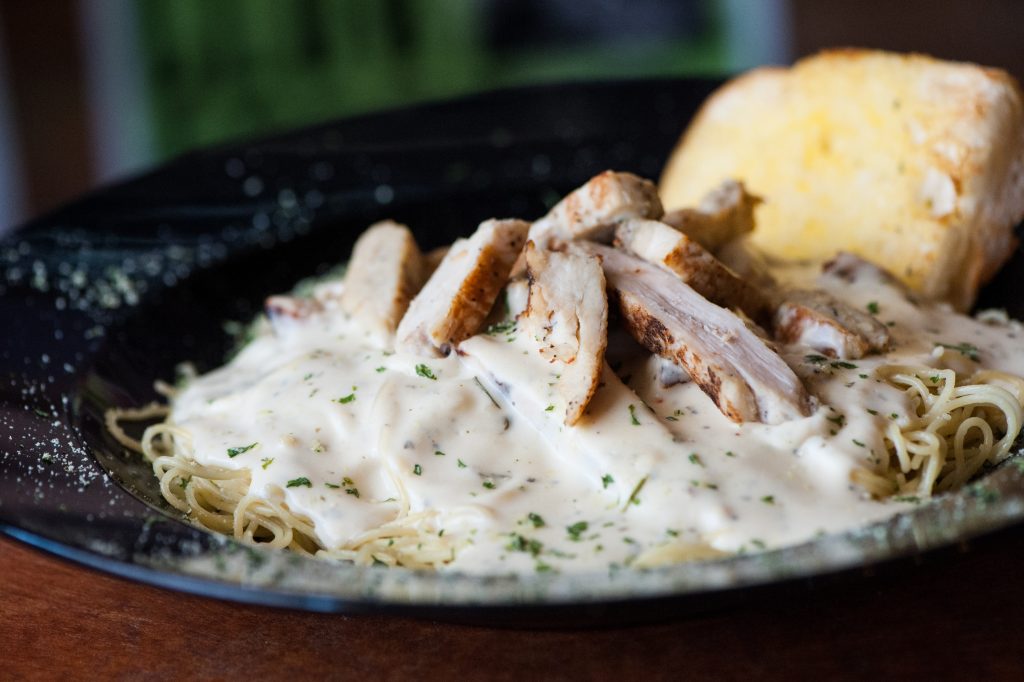 Order Grilled Chicken Alfredo food online from Lost Pizza Co Starkville store, Starkville on bringmethat.com