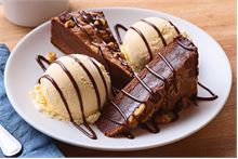Order Blue Ribbon Brownie food online from Applebee's Grill + Bar store, Starkville on bringmethat.com