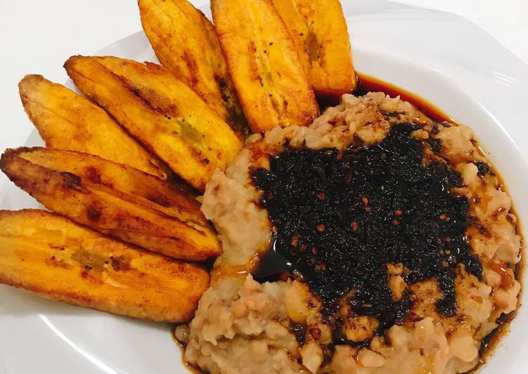 Order Ewa Aganyin w/ Plantain food online from Divine Express Catering store, Brooklyn on bringmethat.com