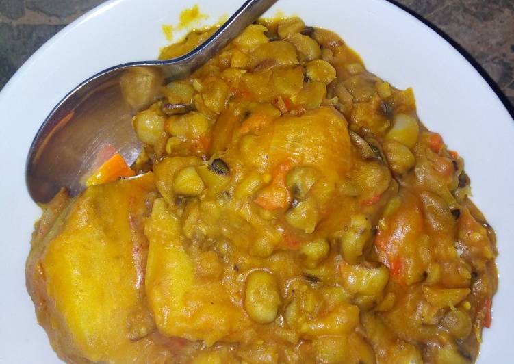 Order Ghana Yam & Honey Beans food online from Divine Express Catering store, Brooklyn on bringmethat.com