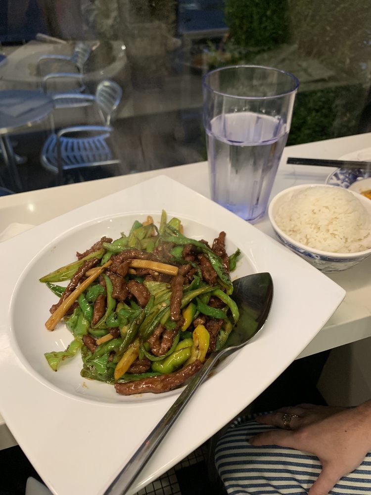 Order Szechuan Shredded Beef With Hot Pepper food online from Wu and Nussbaum store, New York on bringmethat.com
