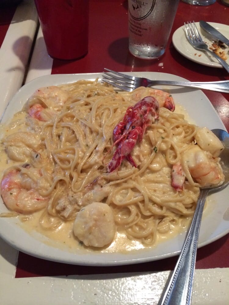 Order Seafood Linguini food online from Mama’s On The Hill store, St. Louis on bringmethat.com