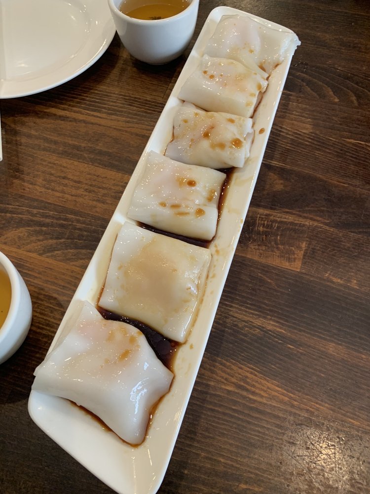 Order D46. Shrimp Rice Roll food online from Winsor Dim Sum Cafe & Bar store, Quincy on bringmethat.com