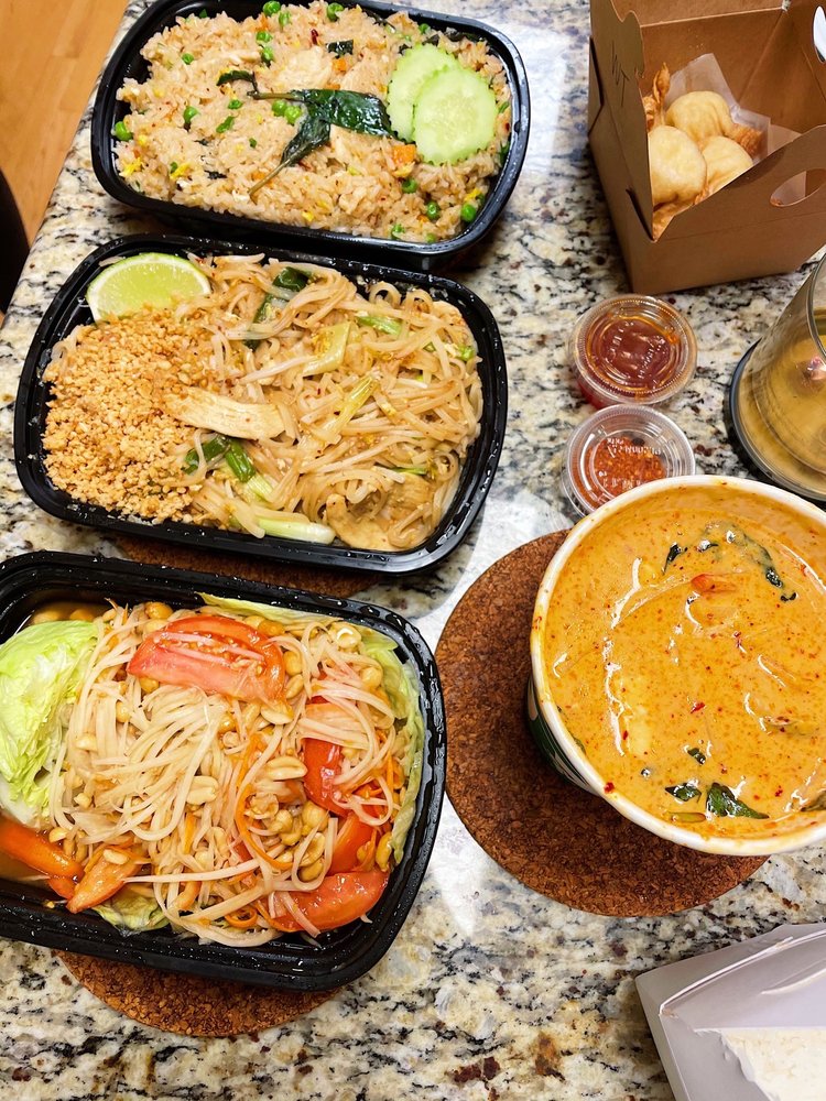 Order Papaya Salad food online from Coconut Thai Edina store, Edina on bringmethat.com