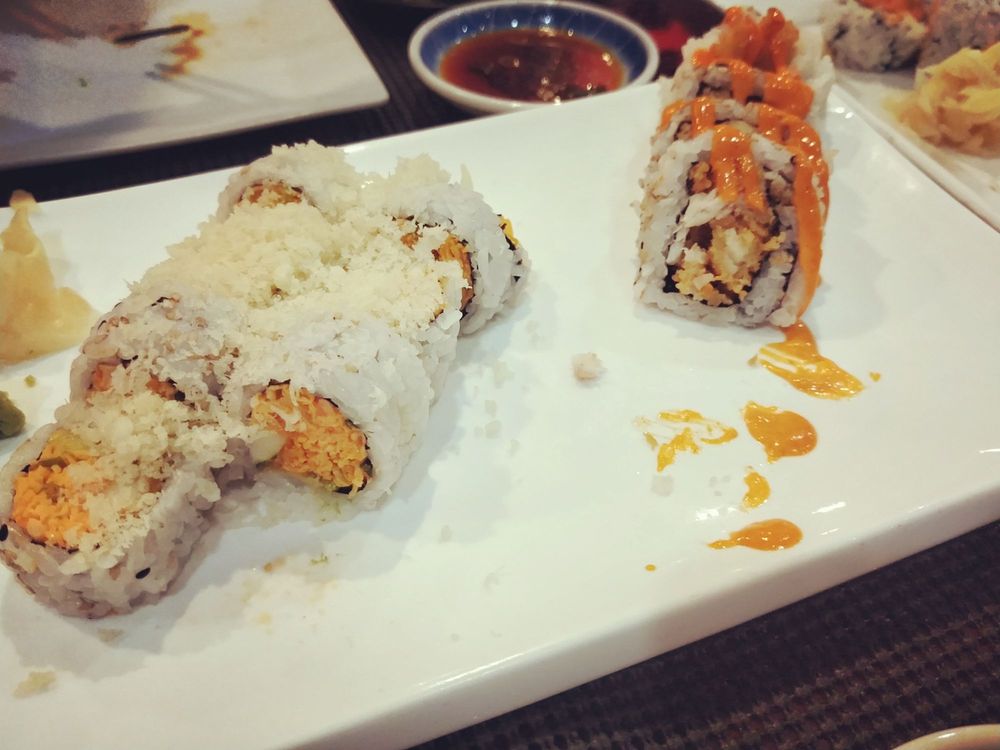 Order 201. California food online from Laku Sushi store, Morristown on bringmethat.com