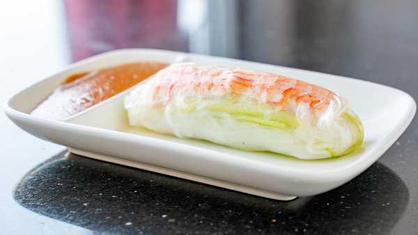 Order Thai Spring Roll (1) food online from Sweet Ginger Asian Bistro & Sushi store, Denver on bringmethat.com