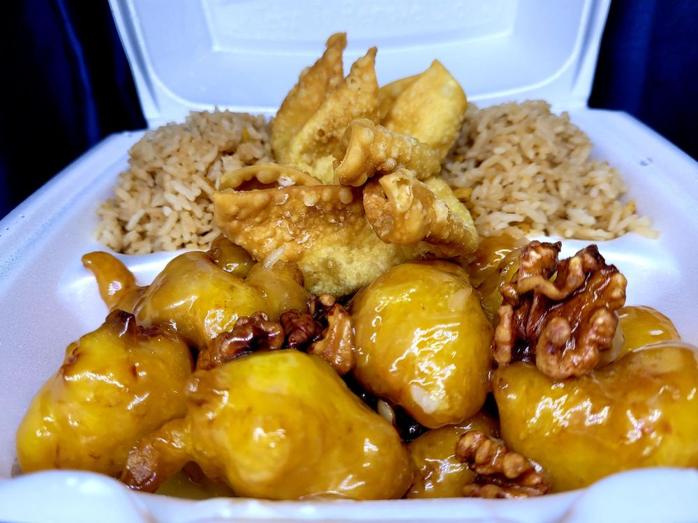 Order Honey Walnut Chicken food online from Golden Bowl store, Sioux City on bringmethat.com