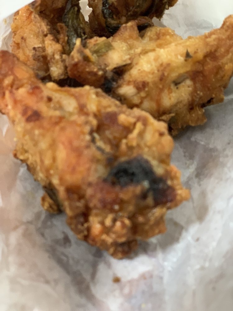 Order Fried Chicken Wings (6) food online from Golden Bowl store, Sioux City on bringmethat.com